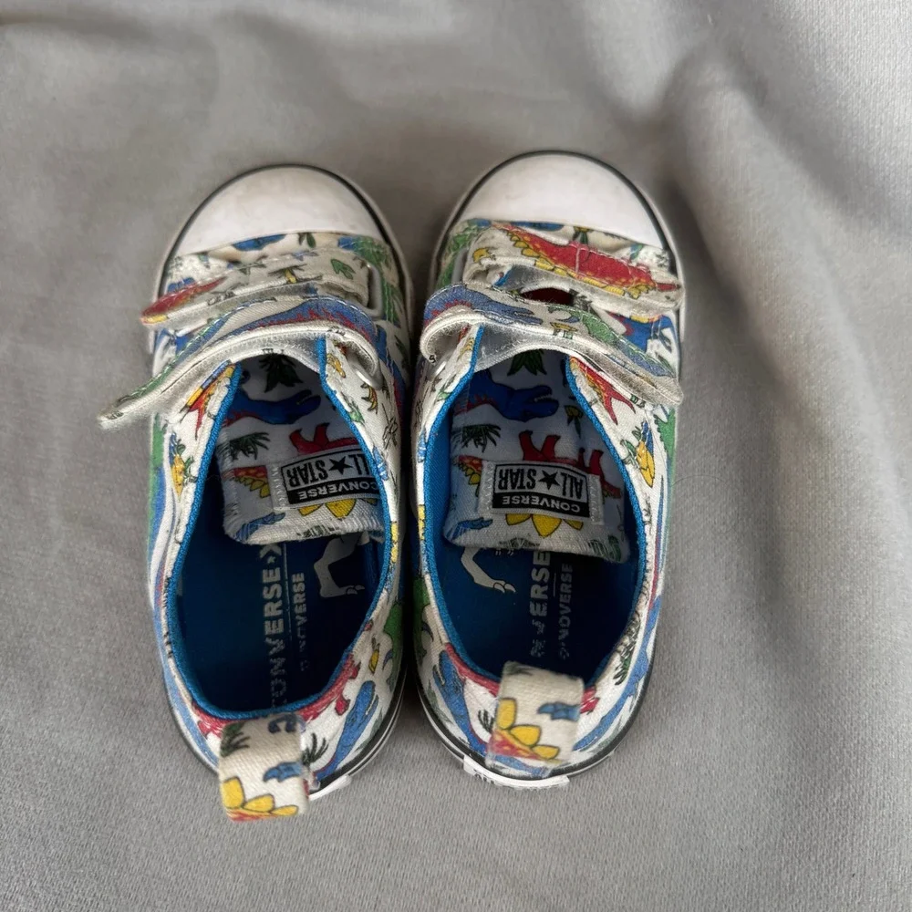 Converse Chuck Taylor All Star Toddler 10 White Dinosaur Hook and Loop Sneakers